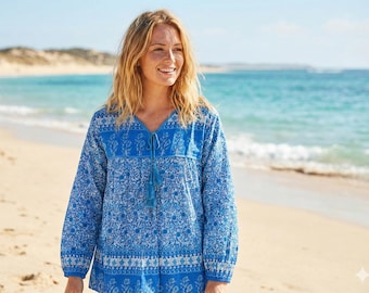 tuniques pour femmes à imprimé floral bleu - tuniques pour femmes à manches longues - tuniques pour femmes bohème à encolure en V et à pompons