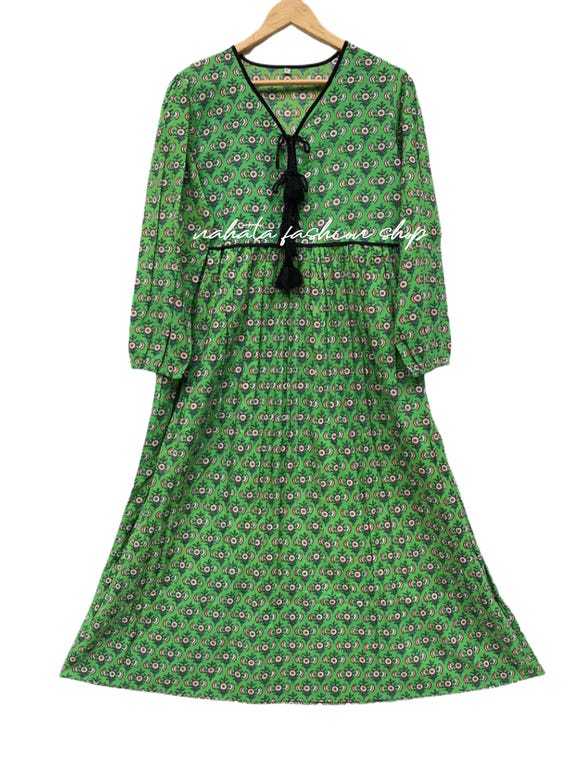 green long sleeve dress casual Boho-Chic Floral V Neck Long Sleeve Smocked Waist Swing Maxi Casual Dress, Green / M