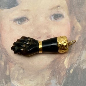 Antique 18k Gold Figa Hand Pendant: Victorian Stained Horn Lucky Charm