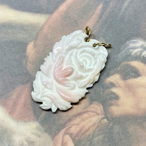 Vintage Angel Skin Coral Pendant, 9k Gold Necklace, Deeply Carved Natural coral, 9ct chain, 1970s, Coral Floral Pendant, Pink Coral