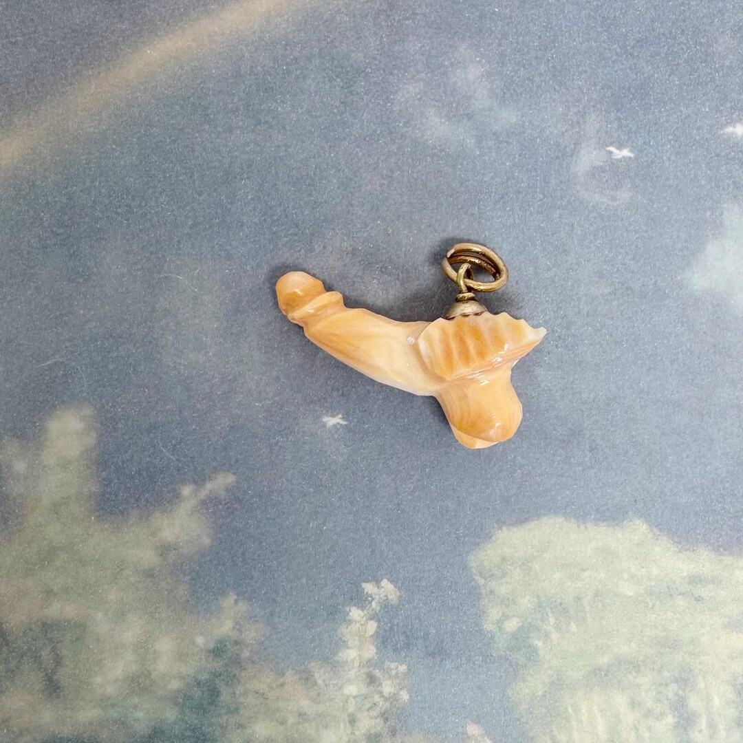 Vintage 14k Gold Shell Fascinus Amulet Pendant, Rare Italian Phallic ...