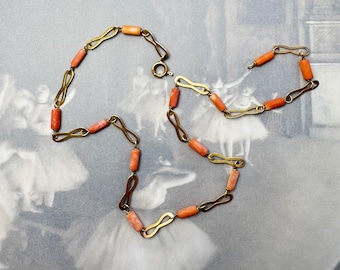 Vintage 18k Gold Coral Beaded Necklace: Delicate Precious Jewelry