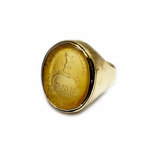 Vintage 9k Gold Chalcedony Intaglio Ring, Coat Of Arms Motto, Signet Ring, Family Crest Signet Ring, Seal Ring, Royalty Ring