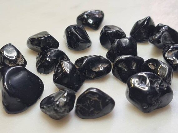 Raw black spinel clearance
