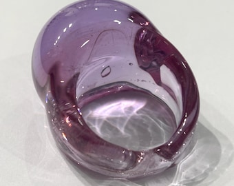 Anello Bubble in vetro di Murano molto appariscente, colore alessandrite trasparente.