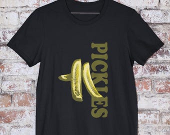 Camiseta Pickle Spears, camiseta unisex de cuello redondo, camiseta única de pepinillos, camiseta gráfica divertida, regalo divertido para amantes de la comida, camiseta para amantes de los pepinillos