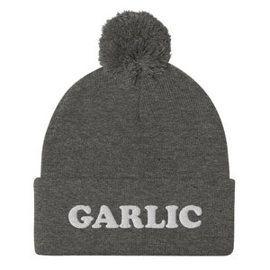 Garlic Pom-Pom Beanie / White Embroidery Garlic Hat / I Love Garlic / Gift for Garlic Lovers / Garlic Warm Hat / Foodie Hat / Garlic Addict