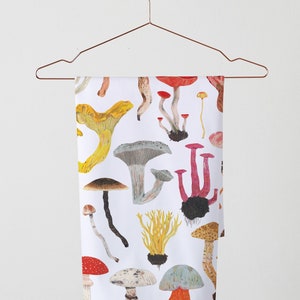 Mushrooms Tea Towel, Fungi Print, home decor, kitchen towel, dish towel, gift for home, kitchen decor, Toadstool print, cotton tea towel