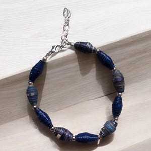 bracciale perline di carta blu
