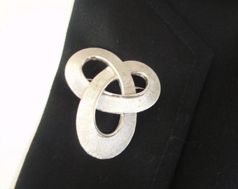 Broche vintage de plata entrelazada con pincel, bisutería firmada