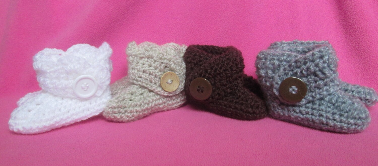Handmade Crocheted Baby Snuggle Boots Christmas Shoes Handmade Crocheted Baby Snuggle Boots Christmas Shoes