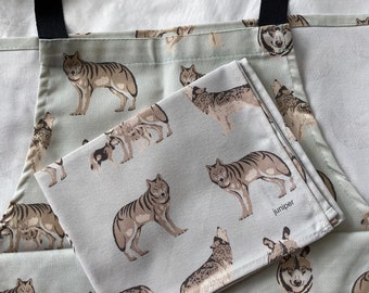 Wolf gift set - apron & tea towel - unisex  apron  - baker's apron - BBQ apron - apron and tea towel in 100% cotton