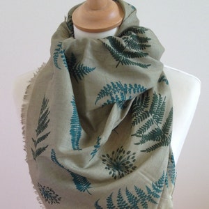 Green fern scarf - fern print - green fern wrap - fern shawl - botanical scarf - in 100% cotton