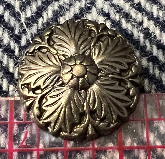 アンティーク 飾金具 花柄 金属製 骨董 Flower / Leaf Metal Shank Buttons, 5/8