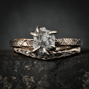 グレーダイヤモンドリングセット。グレーダイヤモンドの結婚指輪2個セット。ホワイトゴールドのグレーダイヤモンドの結婚指輪セット。
