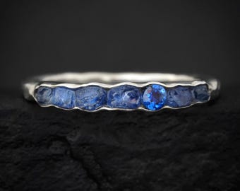 THE ONE. Raw Sapphire Ring. Rustic Solid Gold or Silver Uncut Natural Blue Sapphire Alternative Stacking Wedding Milestone Band
