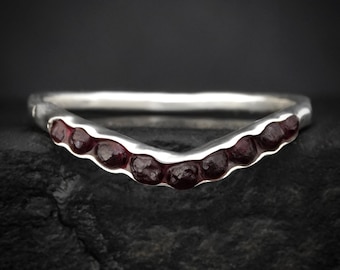 Raw Czech Garnet Wave Ring. Rustic Solid Gold or Silver Bezel Set Uncut Red Pyrope Garnet Alternative Wedding Stacking Everyday Chevron Band