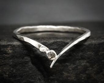 Salt and Pepper Diamond Chevron Ring. Alternative Organic Rustic Meaningful Grey Gray Salt and Pepper Natural Diamond Wedding Band Ring