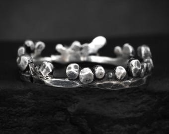 Hammered Crystal Bubble Band Ring. Rustic Precious Metal Textured Rose Yellow White Gold Silver Stacking Everyday Rings
