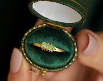 Emerald Crystal Ring. RTS 18k 750 Yellow Gold Alternative Unique Prong Set Raw Natural Emerald Crystal Engagement Ring