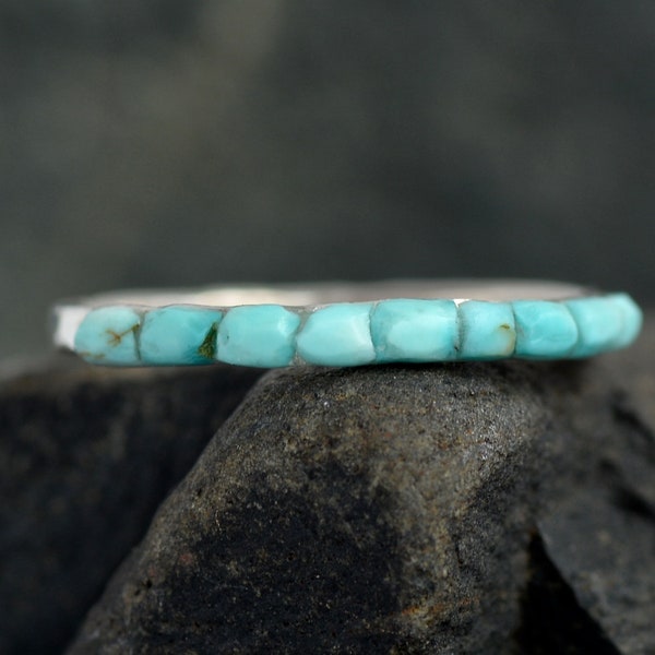 Kleine minimalistische dagelijks zilver Turquoise Ring. Gehamerd Turquoise Ring. Kleine Ring. Minimalistische Ring. Turquoise Ring. Turquoise Band Ring.