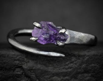 Amethyst Horseshoe Nail Ring. Black Silver Organic Rustic Alternative Natural 4 Prong Set Adjustable Raw Rough Uncut Purple Gemstone Ring