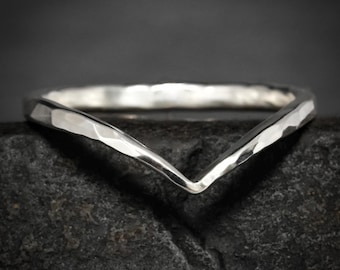 Hammered Silver Wave Ring. Rustic Organic Natural Textured Hammered Unique Wave Chevron Nesting Wedding Band Ring. Textured Chevron Ring