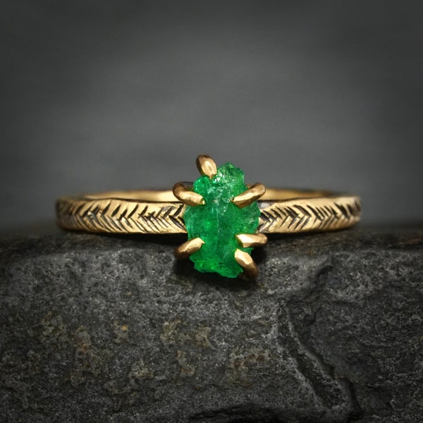 Raw Emerald Crystal Ring. Rustic Organic Alternative Unique Raw Rough Uncut Natural 6 Prong Set Green Emerald Crystal Engagement Ring