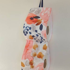 Porta carta igienica in tessuto - per 2 rotoli - acquerello. WC per gli ospiti. Regalo di casa nuova. Fiori rosa.