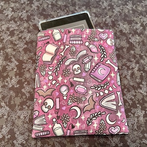 Witchy bones booksleeve, spooky Kindle paperwhite sleeve, skulls book cover, halloween Ipad sleeve, witchy bookish kindle oasis cozy