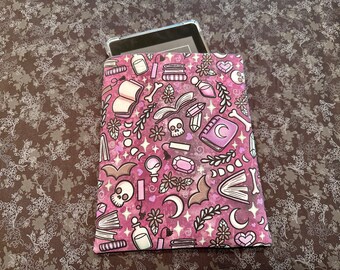 Witchy bones booksleeve, spooky Kindle paperwhite sleeve, skulls book cover, halloween Ipad sleeve, witchy bookish kindle oasis cozy