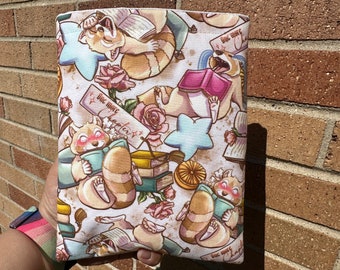 Funda de libro de mapache de One more chapter, funda para tableta cottage core, funda de libro trash panda, funda romántica para iPad, funda acogedora para libros de lectura romántica