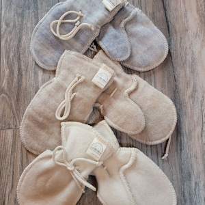 Organic Merino Wool Baby Mittens: Unisex Shower Gift