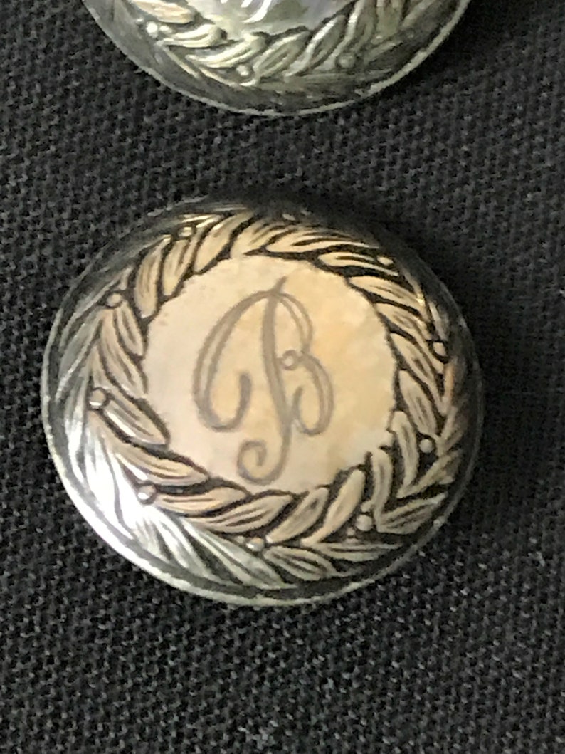 Inital B by V 7 Vintage Silver Buttons W Gesch