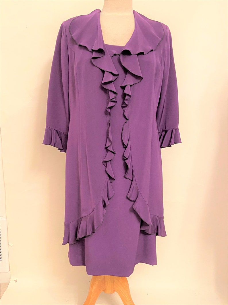 Robe et veste longue en soie violettes vintage de Yolanda image 2