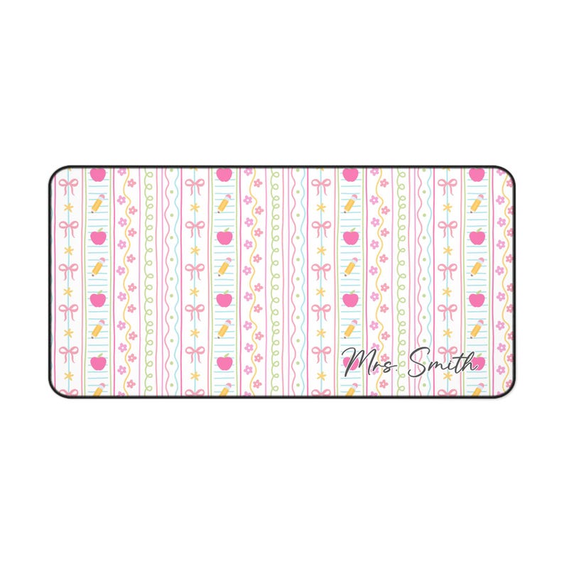 Personalized Coquette Teacher Desk Mat, Cute Pink Classroom Decor for Teachers, Pastel Mouse Pad with Name Bild 5