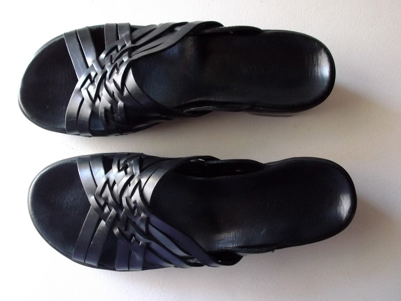 clarks sandals size 8