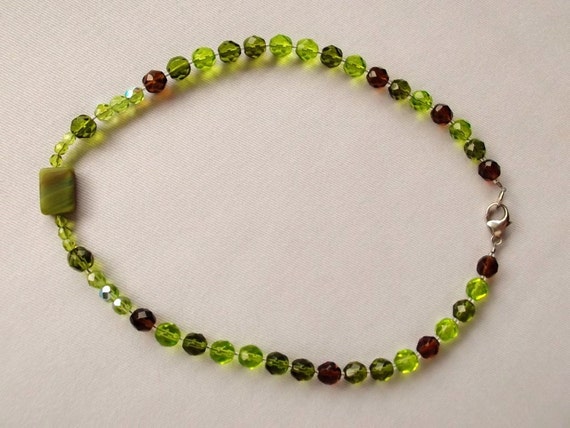 Green soul necklace Beaded jewellery. Earth beads