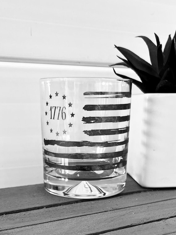 1776 Etched American Flag Glass