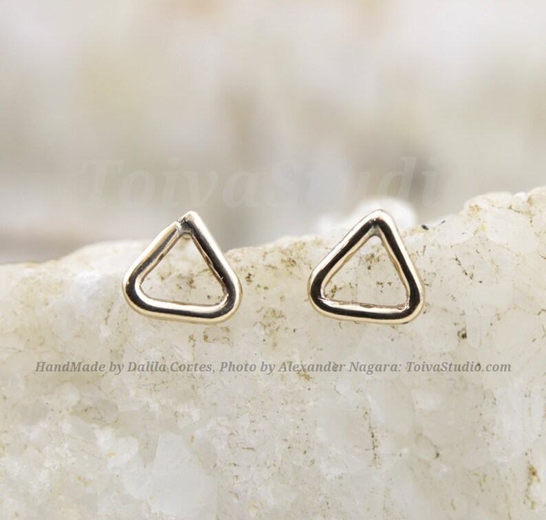 Minimalist earrings Gold earring Stud Geometric Jewelry Triangle Earrings gold triangle earrings 14k Gold Studs Triangle Studs triangle