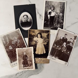 Tarjeta de gabinete; Foto de tarjeta de gabinete real; Imagen antigua; Decoración gótica de brujas; Academia oscura