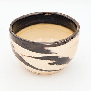Handmade ceramic mug with black swirl design – unique one-of-a-kind 300ml
