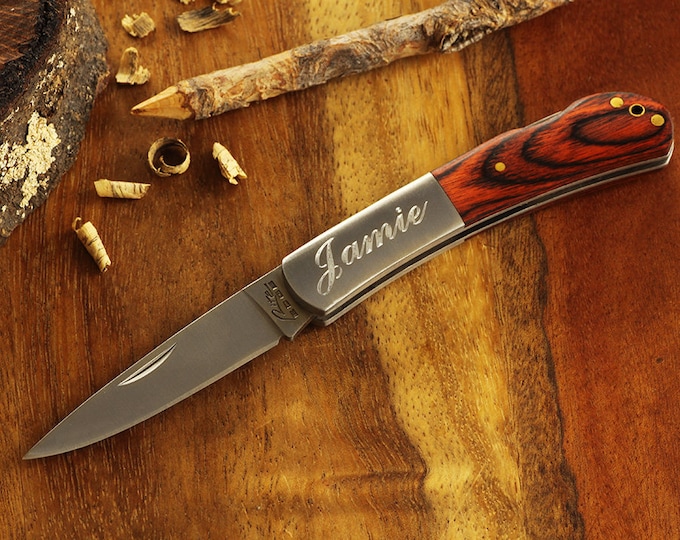New Pocket Knife Groomsmen Gift, Personalized Engraved Pocket Knife, Friends Birthdays and Father's Day Gift