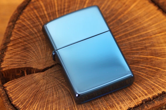 Zippo Feuerzeug Armor High Polish Blue – Windfest, Lebenslange Garantie, Made In USA