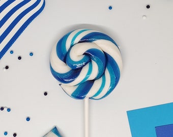 10 piruletas con espirales azules y blancas, hechas a mano, personalizables, de cualquier sabor, 6,35 cm, ideales para regalos de Navidad, bodas y cumpleaños, MadScienceSweets