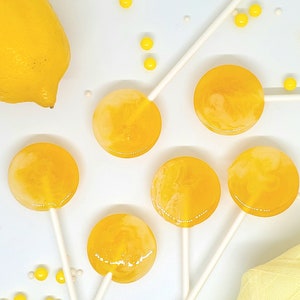 12 Yellow Swirl Lollipops, Marbled Handmade Customizable Any Flavor, 1.375&quot;, Christmas/Wedding/Birthday Favors, MadScienceSweets