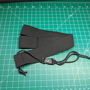 Elastic leg strap
