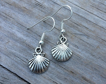 Tiny Seashell Earrings, Delicate Shell Earrings, Beach earrings, gifts, Sea earrings, Simple earrings, Gifts for her