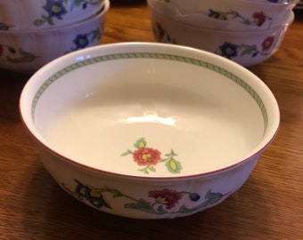 Villeroy and Boch round porcelain 5 3/4” bowl