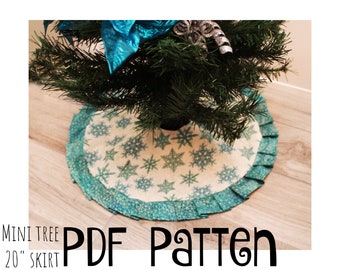 PDF Pattern - Mini Christmas Tree Skirt - 20&quot; skirt - Christmas - Christmas Tree - DIY - Tree Skirt - Download - Tutorial - Pattern